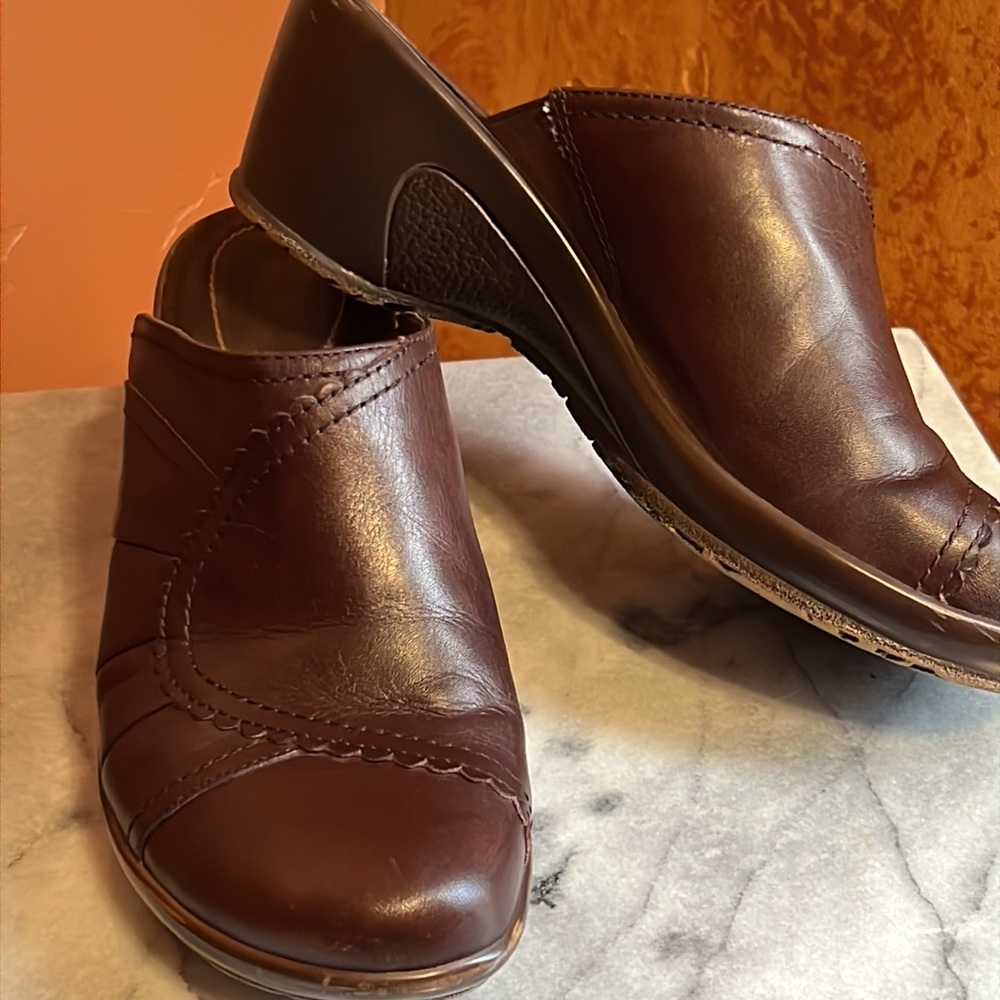 Strictly Comfort Leather Clogs